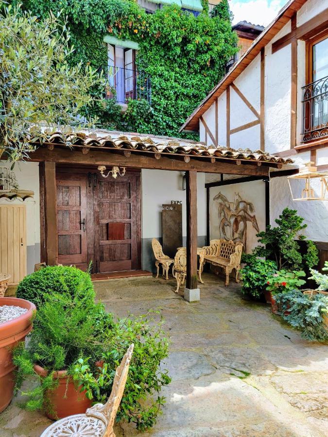 Posada Restaurante Casa De La Sal Candelario Exterior foto